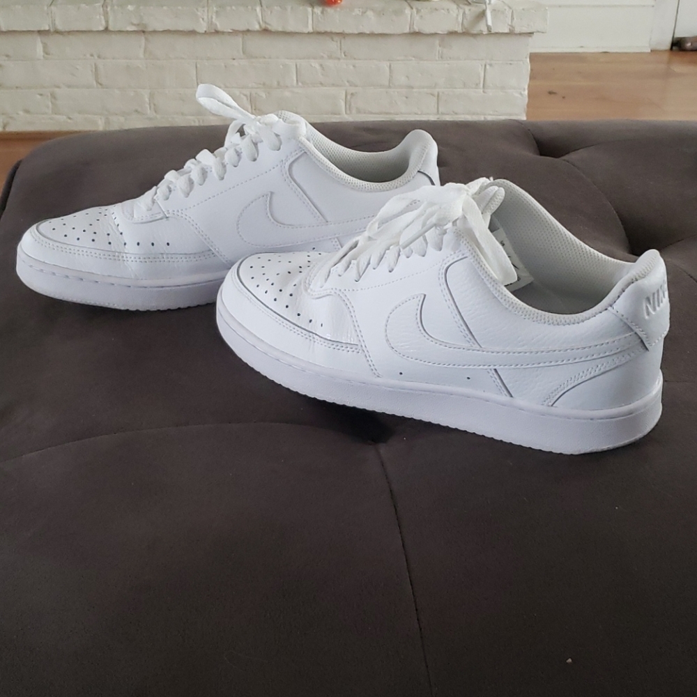 White low top Nike sneakers
